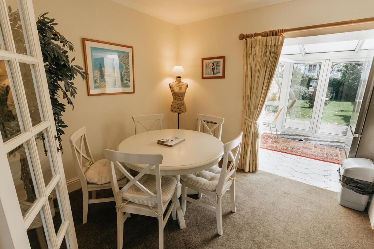 Willow Cottage - Cost 3 Bed Cottage In Penrhyn Bay With Sea Views With Access To Snowdonia Rhôs-on-Sea Exterior foto