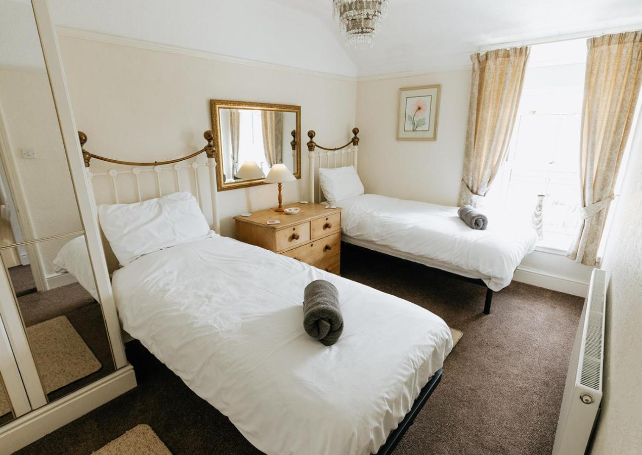 Willow Cottage - Cost 3 Bed Cottage In Penrhyn Bay With Sea Views With Access To Snowdonia Rhôs-on-Sea Exterior foto